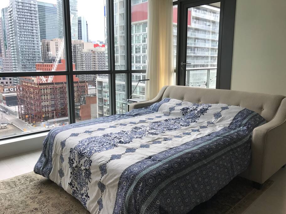 Queen size pull out sofa bed (Simmons Beautyrest mattress!)