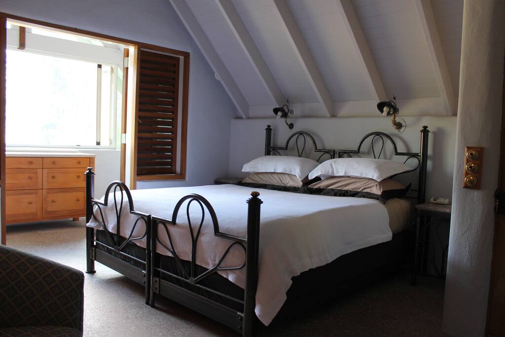 King bed