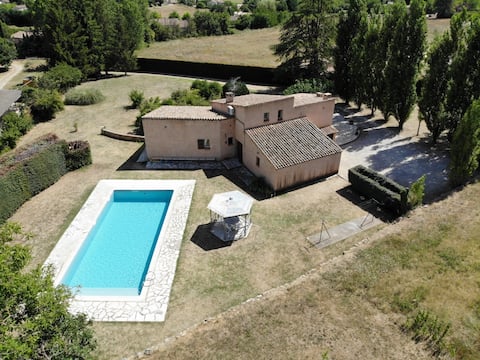 Charming house in a village in Provence