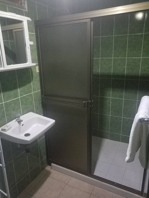Todas nuestras habitaciones cuentan con baño privado.