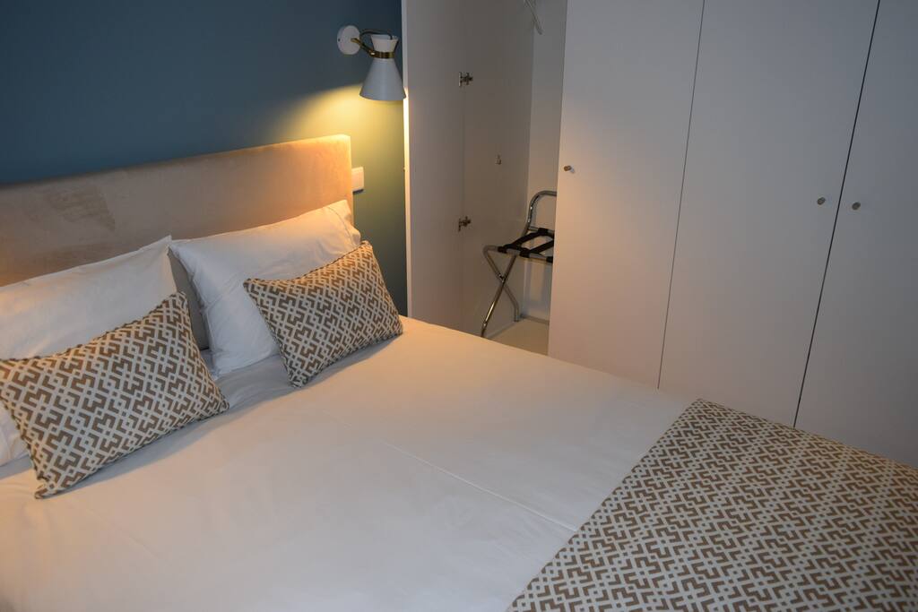 Kingsize bed