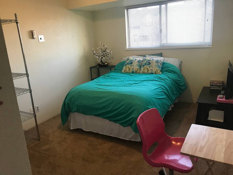 Guest bedroom