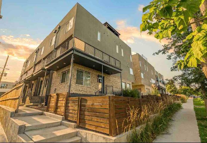 The Greenhouse | Rooftop Oasis gallery image 5