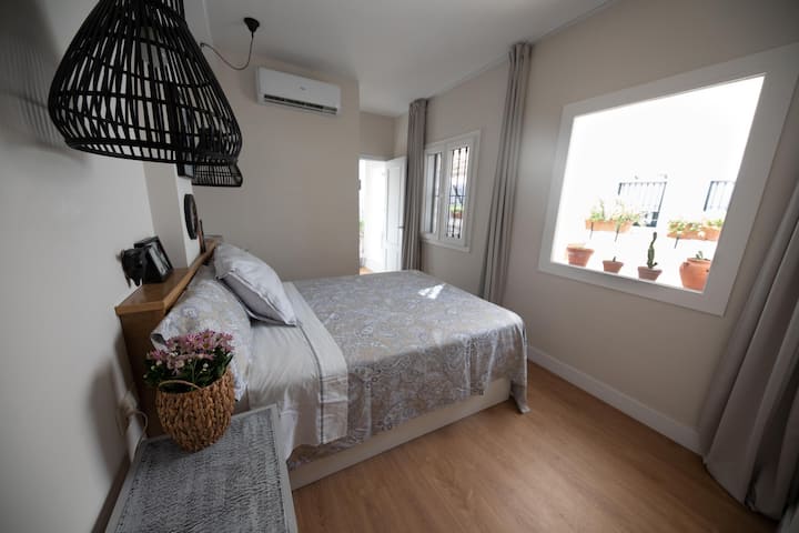 Спалня на втория етаж
150 см широко легло