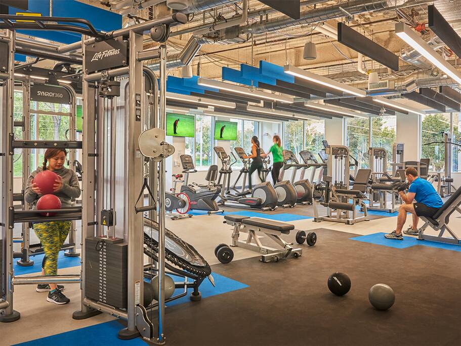 FITNESS CENTER
