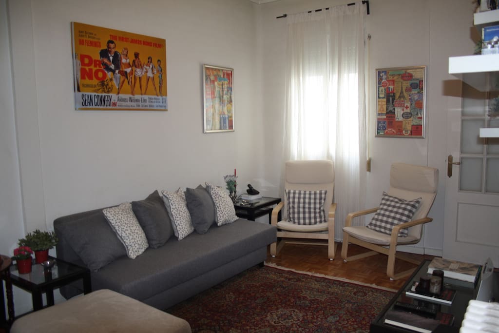Salón con sofá-cama