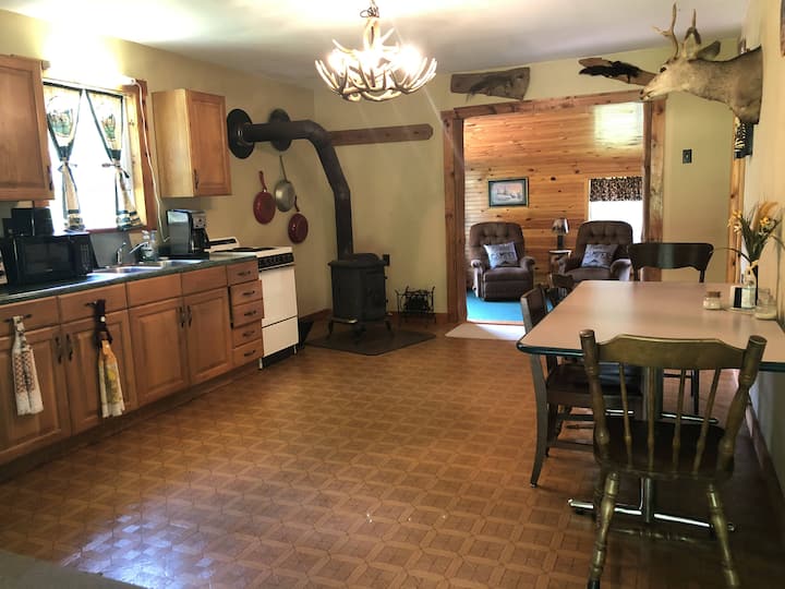 Cozy Country Cabin Cabins for Rent in Coudersport, Pennsylvania