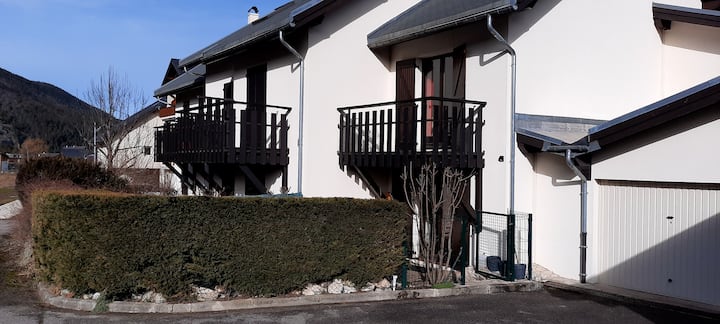 Appartement Avec Terrasse Privative Bien Situé - Villard-de-Lans