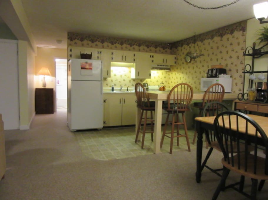 totally open kitchen, dining & living room