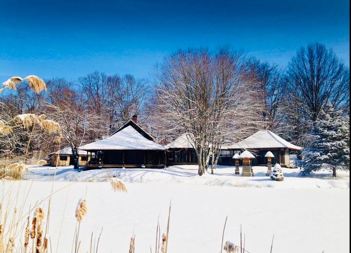 Hudson Valley Bali House Retreat Houses for Rent in Rosendale, New