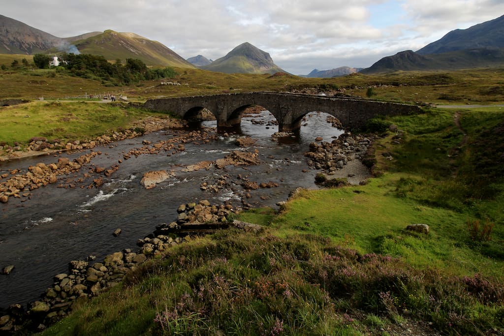 The Lodge behind the infamous Sligachan Bridge