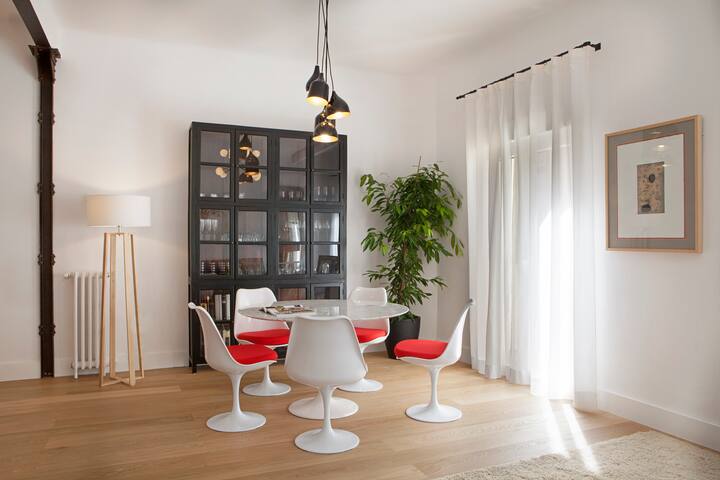 Espacioso apartamento junto a la Gran Vía gallery image 3