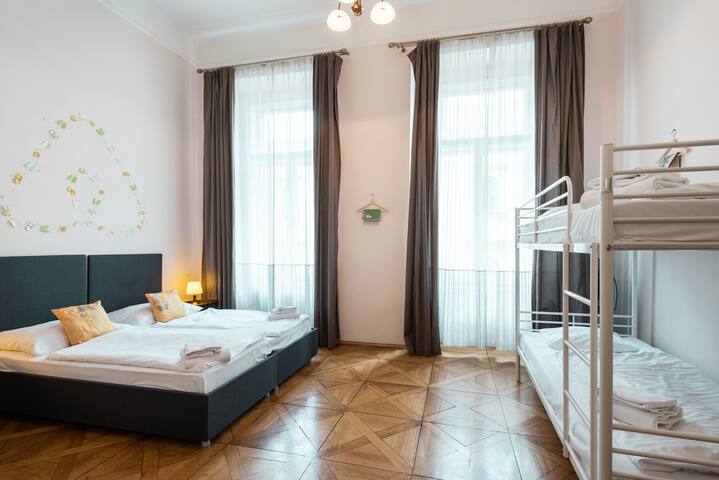 💙pragueforyou💙 24 pers in the Old Town Prague! gallery image 3