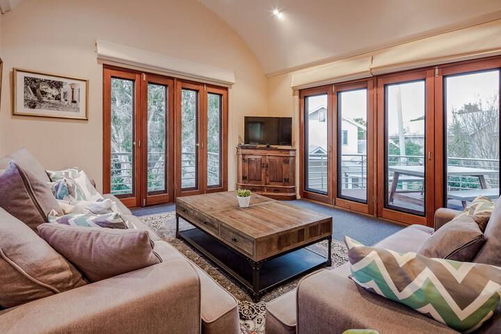 Waterfront Dunsborough House 3 gallery image 2