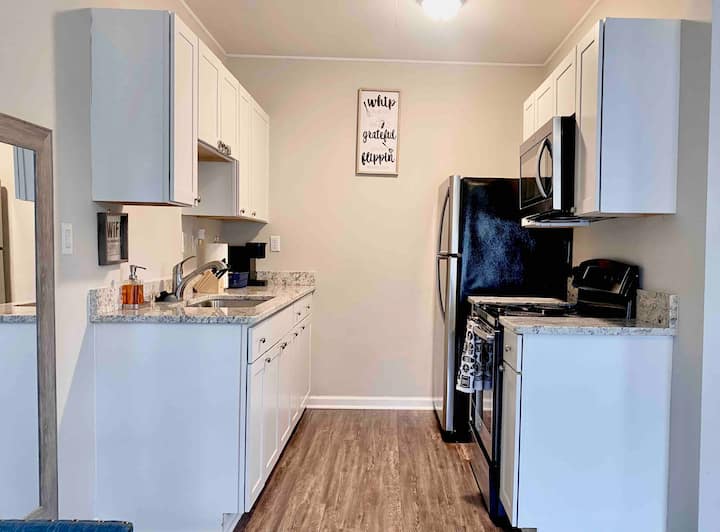 ★Private & Comfy Suite Guest + Private Entrance. - North Charleston, SC