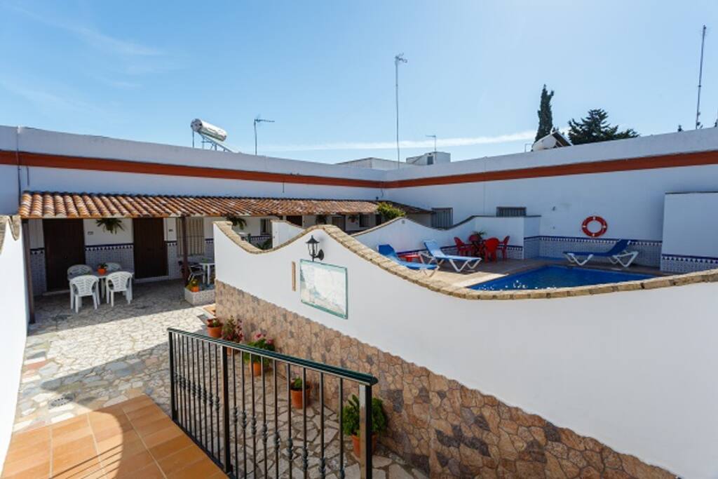 entrada en la villa