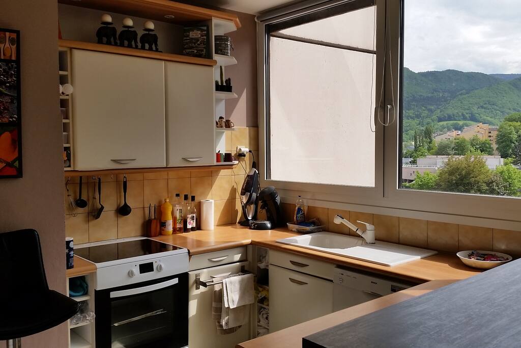 Cuisine
-----------
Kitchen