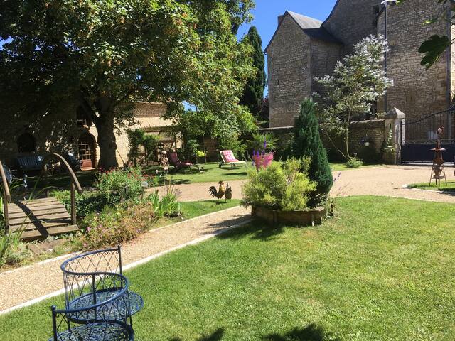 Renovated barn from the 17th century (Château de Frozes)