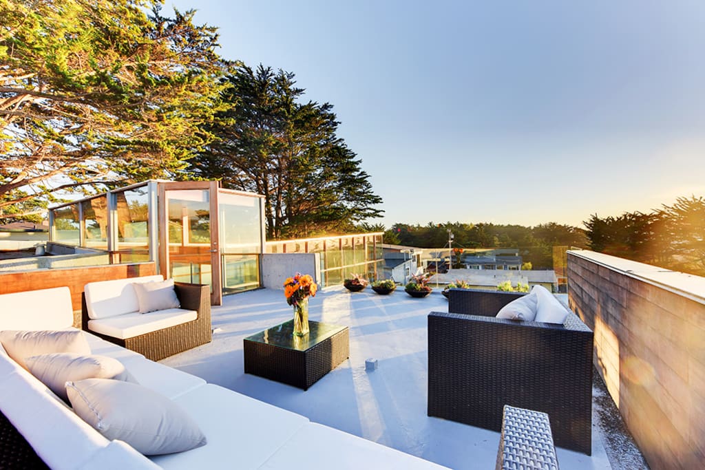 Delightful ocean views from the 400 square-foot rooftop deck.