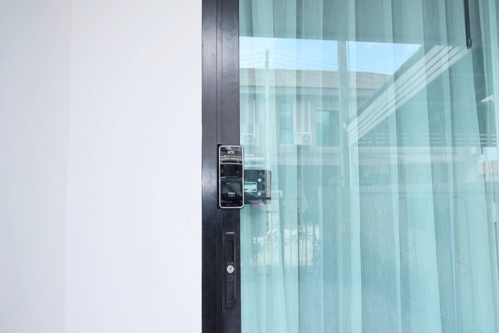 Digital door key lock
