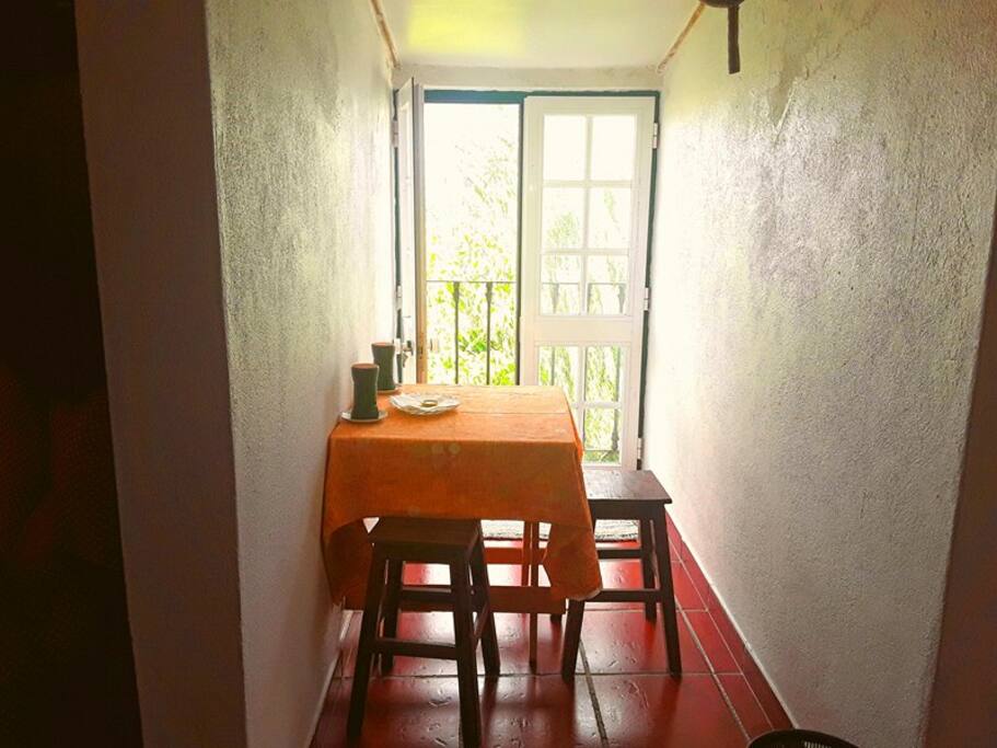 Mesa de pequeno almoco