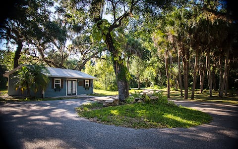 Popular Airbnb listing: Sarasota Florida -Wild Orchid Creek Cottage Home in Lakewood Ranch