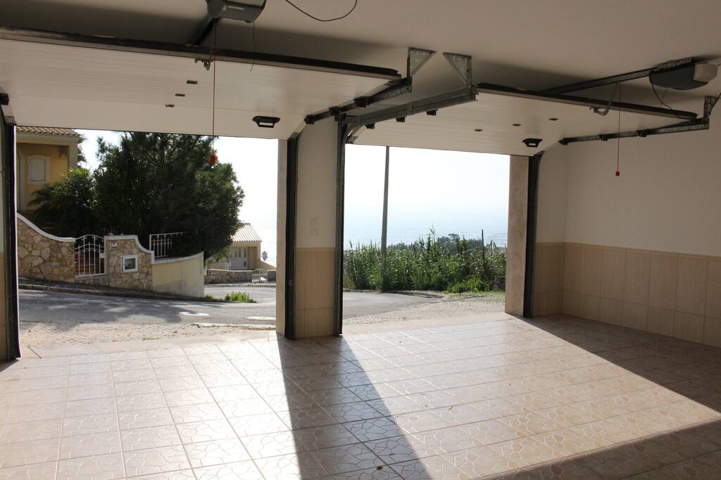 Garagem / Parking Lots