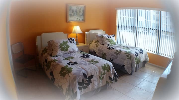 Spálňa s 2 oddelenými lôžkami