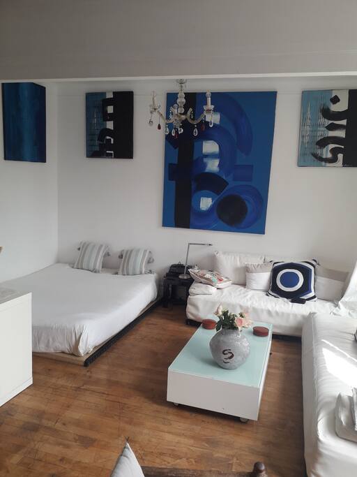 Salon sur ton bleu