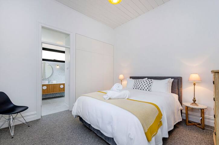 Red Door at Wishart gallery image 4