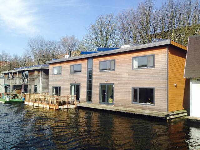 woonboot te huur noord holland modern houseboat woonboten te huur in amsterdam noord woonboot te huur noord holland modern houseboat woonboten te huur in amsterdam noord