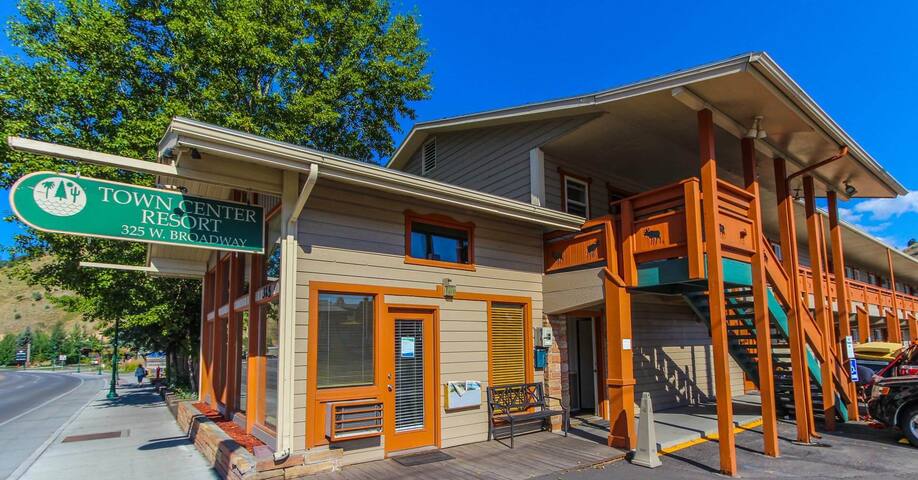 2BR/2BA Condo, Jackson, WY - SKI WEEK