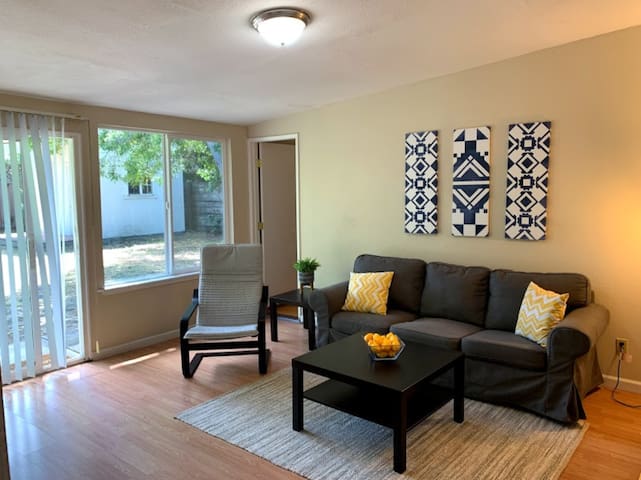 ** 4BR House in the heart of Palo Alto **