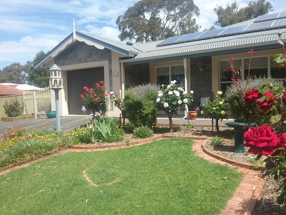 Rose Cottage Houses For Rent In Woodside South Australia Australia