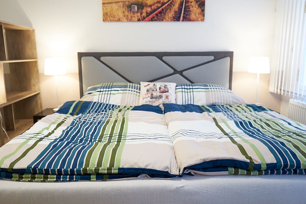 KING SIZE BED