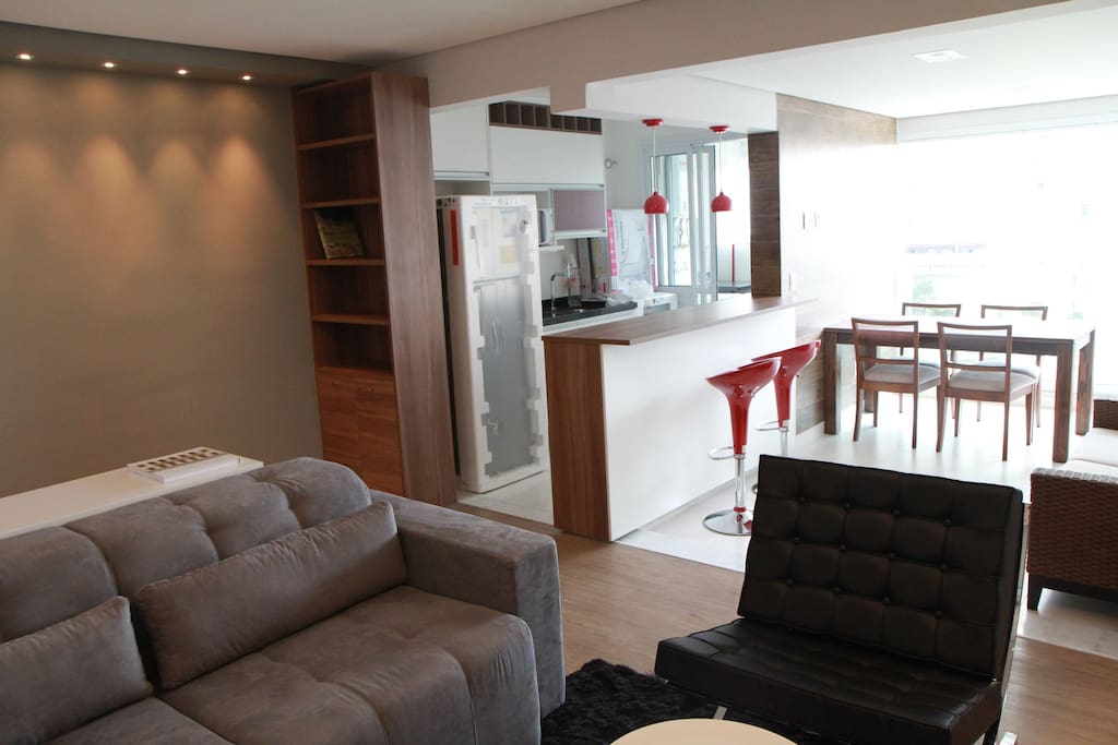 Sofa reclinável e com extensão.