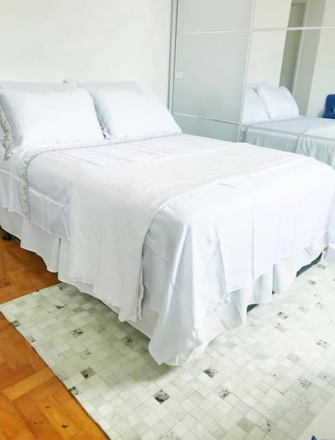 Conforto e bem localizado.