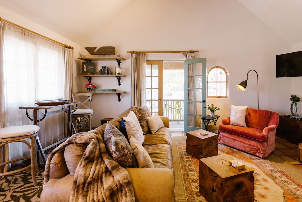 Multi-use and spacious great room and balcony