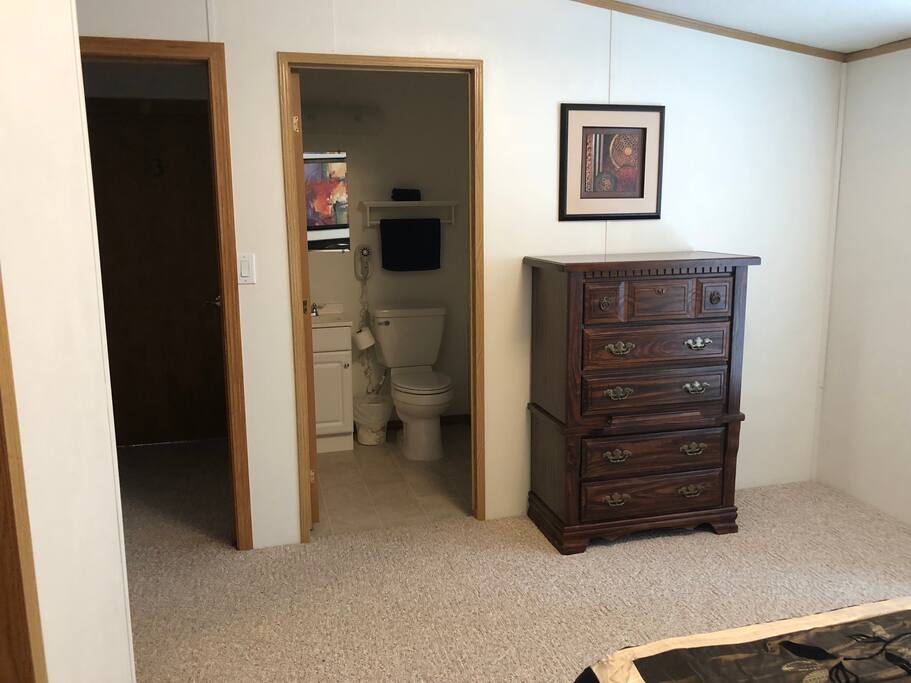 Dresser