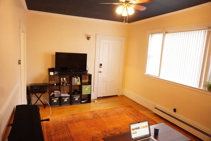 A Simple Home in Salem