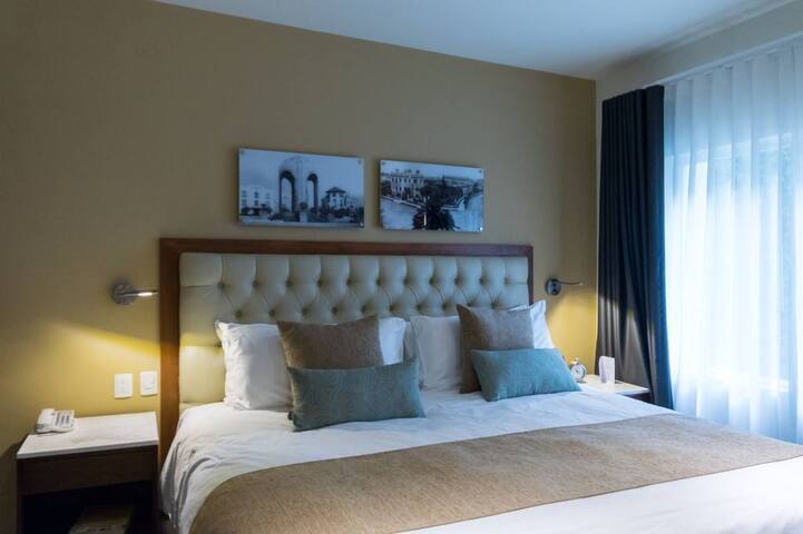 21 STUDIOS & SUITES IN MIDTOWN C♡NDESA. gallery image 5