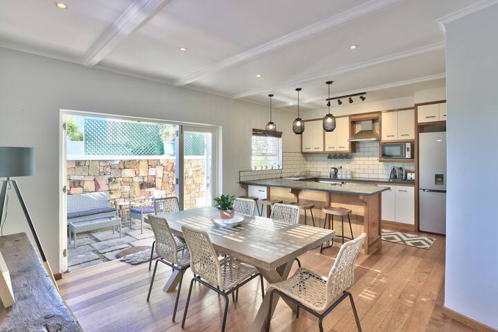 Oak Cottage: Newlands Village. gallery image 3