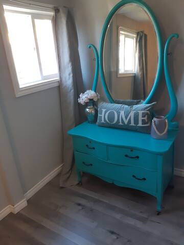 Beautiful waterview cottage. gallery image 4