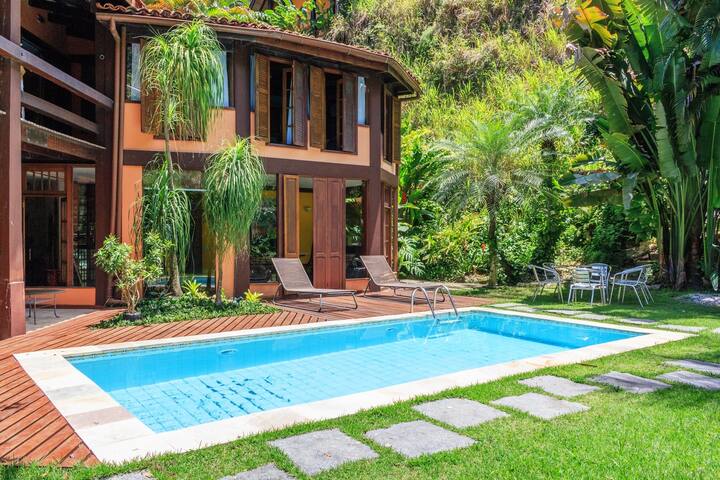 Charme e Aconchego na Joatinga, Pertinho da Praia! gallery image 2