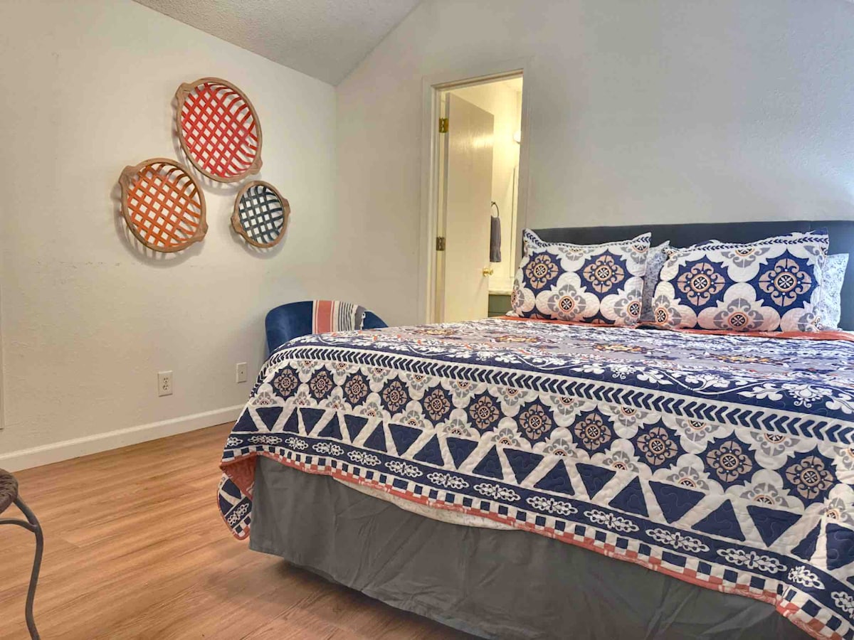 Upstairs loft bedroom with private bathroom. New memory foam mattress and linens. 