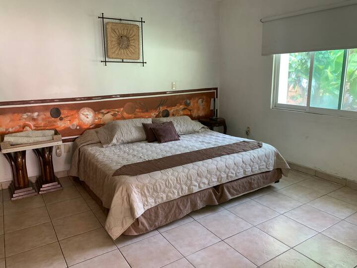 غرفة النوم الرئيسية 