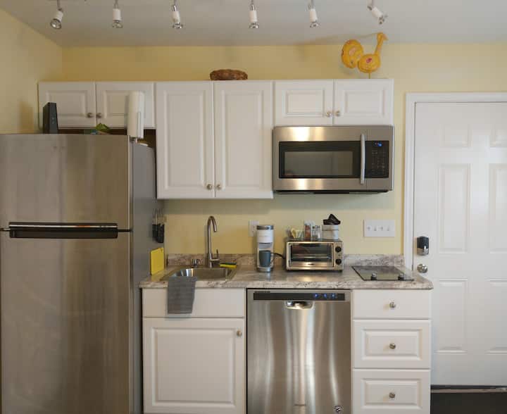 10 Best PetFriendly Airbnbs In Hendersonville, North Carolina