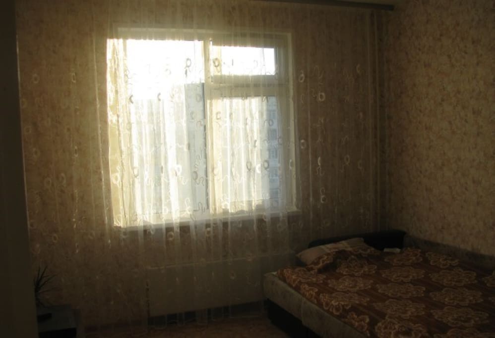 Комната (Bedroom)