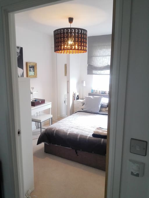 Good sized double bedroom with Deskspace