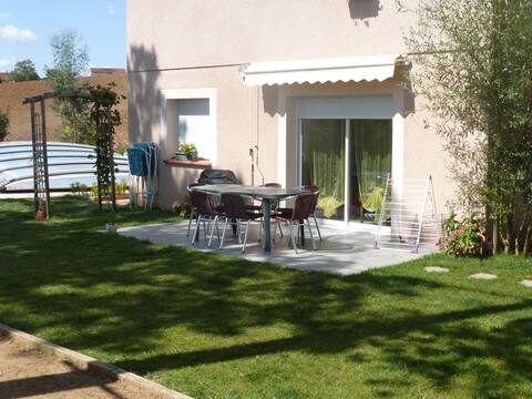 Nature lodge in Arthès in the tarn "Le Puech de la Janade